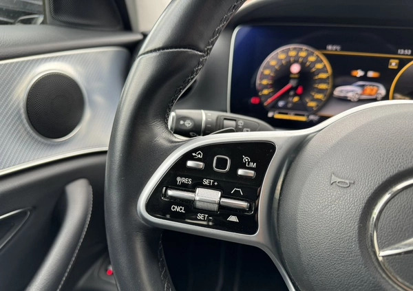 Mercedes-Benz Klasa E cena 149900 przebieg: 76000, rok produkcji 2019 z Łaskarzew małe 667